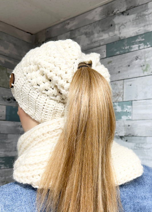 Tuques avec trou pour queue de cheval