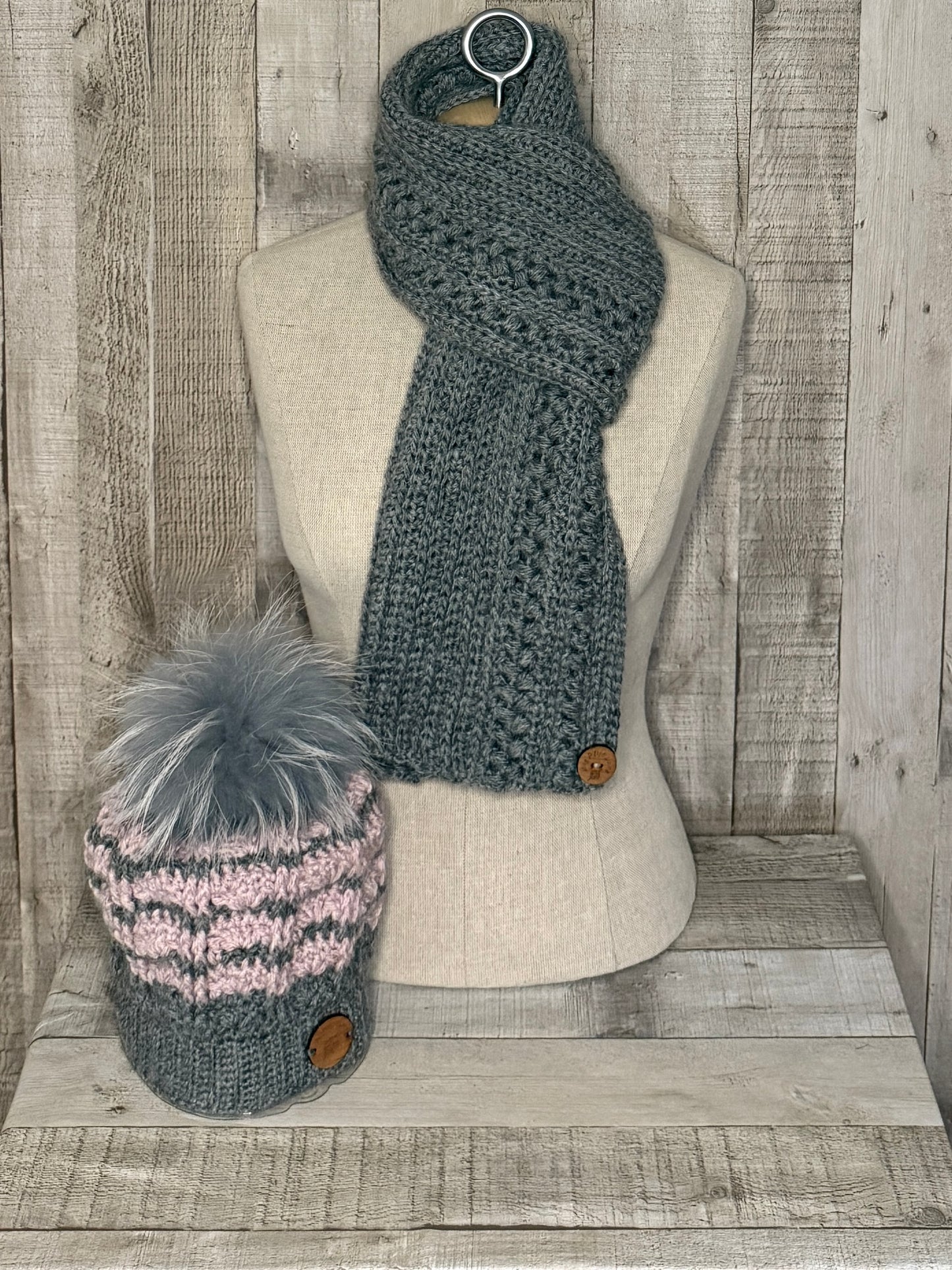 Apalga and Acrylic Hats and Scarves Set