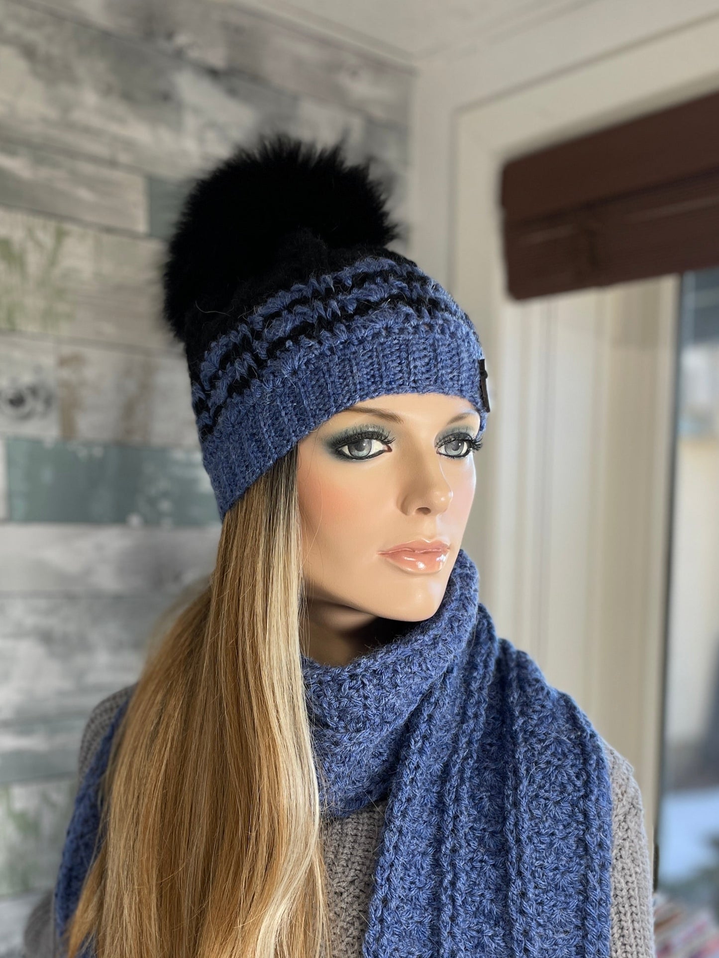 Apalga and Acrylic Hats and Scarves Set